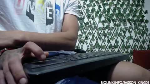 Snapshot of jasson_king01 chatting on October 15, 10:12 am JKing  online show from October 15, 10:12 am