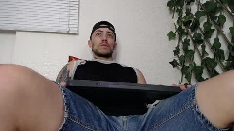 Snapshot of jasson_king01 chatting on January 7, 3:37 am JKing  online show from January 7, 3:37 am