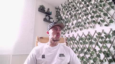 Snapshot of jasson_king01 chatting on March 8, 9:29 pm JKing  online show from March 8, 9:29 pm