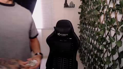 JKing  online show from February 16, 2:37 pm