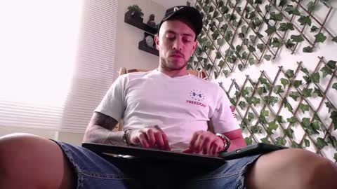 Snapshot of jasson_king01 chatting on February 20, 9:09 pm JKing  online show from February 20, 9:09 pm