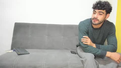 Javier  online show from April 11, 1:13 am