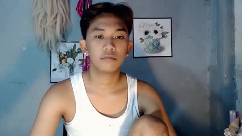 jay_xxx24 online show from May 2, 12:19 pm