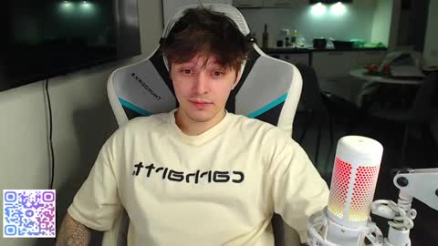 Jayce online show from April 8, 4:16 pm