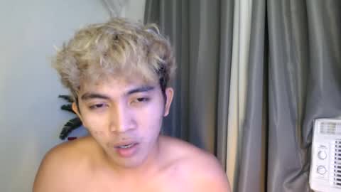 jaysee_hugecox online show from May 31, 9:32 am