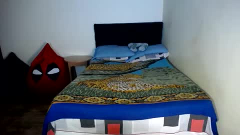 Snapshot of jboy_s chatting on September 13, 3:29 am jboy_s online show from September 13, 3:29 am