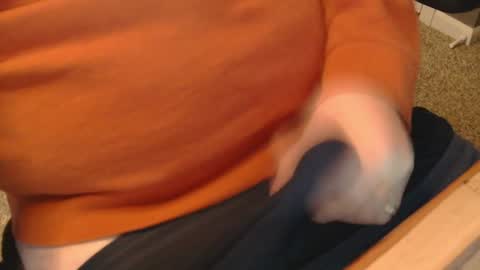 jcdogg11 online show from December 18, 2:28 pm