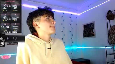 Snapshot of jeanfarelo chatting on September 21, 4:56 am Jean online show from September 21, 4:56 am