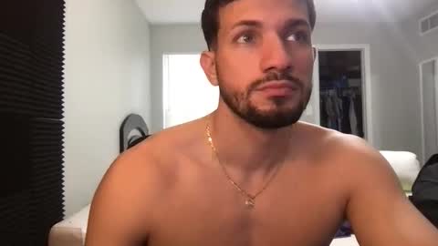 jeanwhitebianco online show from November 27, 9:40 pm