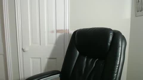 Snapshot of jeb5150 chatting on December 7, 3:47 am JE online show from December 7, 3:47 am