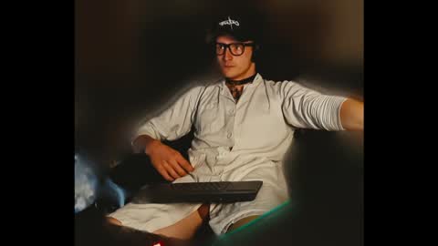 Snapshot of jeffstarckmann chatting on December 23, 1:18 am jeffstarckmann online show from December 23, 1:18 am