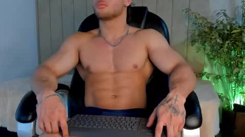 jeicob gagnon online show from November 14, 7:37 pm