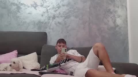 jelonym_asg2123 online show from October 21, 11:24 am