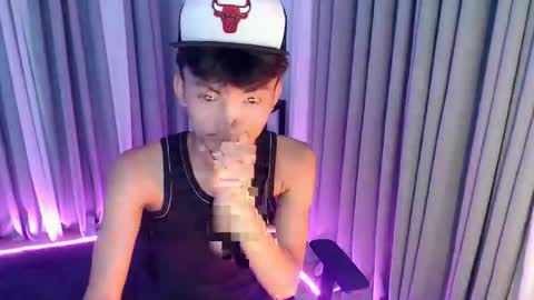 jemart_urnaughtboy online show from May 18, 10:10 am