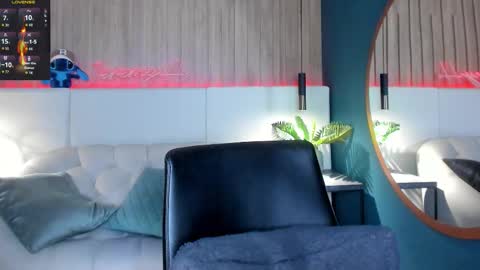 Jeremy online show from December 3, 9:54 pm