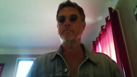 jerflor online show from March 25, 1:15 pm