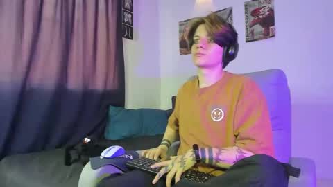 Angelo online show from November 3, 3:58 pm