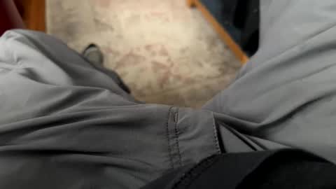 Jeremys room chill and puff one enjoy online show from December 18, 9:11 pm