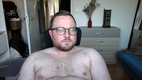 jeuneloup92 online show from March 2, 5:09 pm