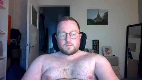 Snapshot of jeuneloup92 chatting on January 15, 5:05 pm jeuneloup92 online show from January 15, 5:05 pm