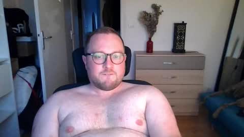 Snapshot of jeuneloup92 chatting on September 24, 6:17 pm jeuneloup92 online show from September 24, 6:17 pm