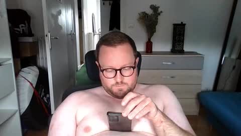 Snapshot of jeuneloup92 chatting on September 12, 3:56 pm jeuneloup92 online show from September 12, 3:56 pm