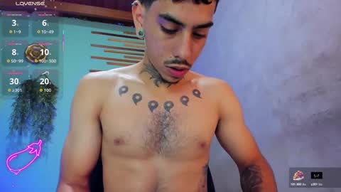 Snapshot of jharol_cardona chatting on October 9, 1:43 am Jharol  online show from October 9, 1:43 am
