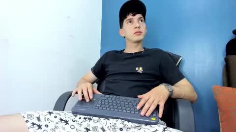 Jheampiero online show from February 12, 10:05 pm