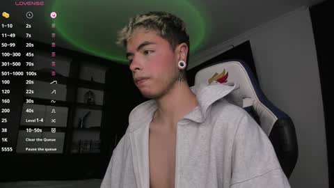 Snapshot of jhn_morghan chatting on December 22, 10:25 pm Morghan online show from December 22, 10:25 pm