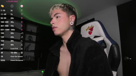 Snapshot of jhn_morghan chatting on December 20, 5:36 am Morghan online show from December 20, 5:36 am