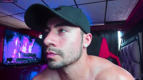 Jhojan Strong  online show from February 12, 8:50 pm