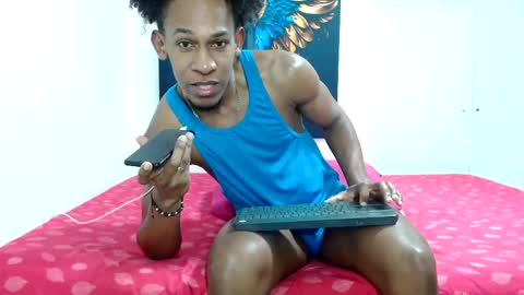 jhon_swit online show from April 19, 5:51 am