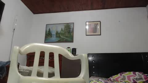 Snapshot of jhon_tommy chatting on January 19, 2:04 am jhon tommy online show from January 19, 2:04 am