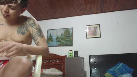 Snapshot of jhon_tommy chatting on December 28, 1:50 am jhon tommy online show from December 28, 1:50 am