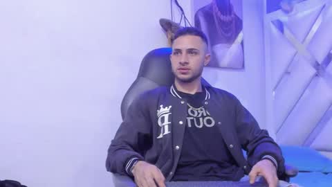 jhonny online show from December 13, 1:59 am