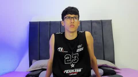 Jhonny online show from March 26, 3:21 am