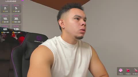 Snapshot of jhotta_foxx chatting on March 1, 9:08 am Jhonatan80  online show from March 1, 9:08 am