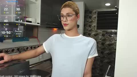 Jhuan Nhez online show from October 7, 12:15 am