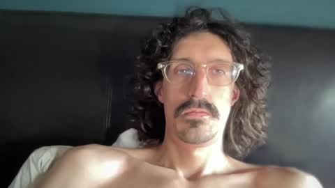 Jigz1986 online show from May 6, 8:37 am