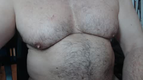 Snapshot of jimbeefbear chatting on December 25, 6:09 pm Jim online show from December 25, 6:09 pm