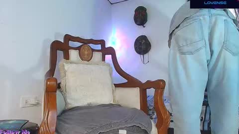 Snapshot of jimm66_ chatting on October 19, 11:46 am Jimm  Independent Model  online show from October 19, 11:46 am