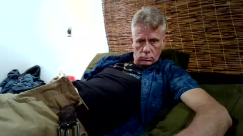 jizzmitten5 online show from July 16, 6:53 am