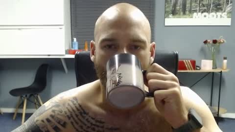 JamesJan van Rebel online show from February 18, 2:27 am