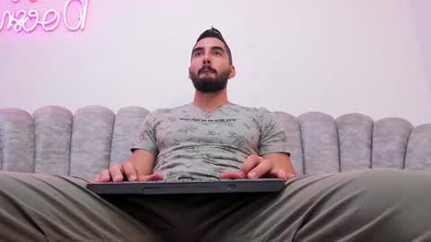 JOAO BATISTA online show from February 25, 12:14 am