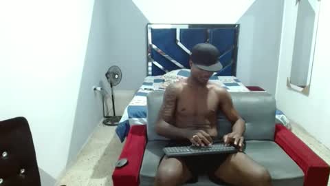 Snapshot of joao_leao chatting on October 23, 2:26 am joao_leao online show from October 23, 2:26 am