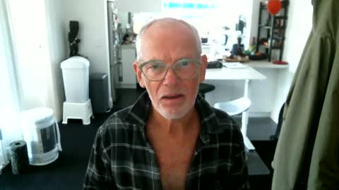 Joenegroni online show from November 23, 3:28 am