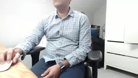 Snapshot of joeshades21 chatting on February 20, 12:15 pm joeshades21 online show from February 20, 12:15 pm