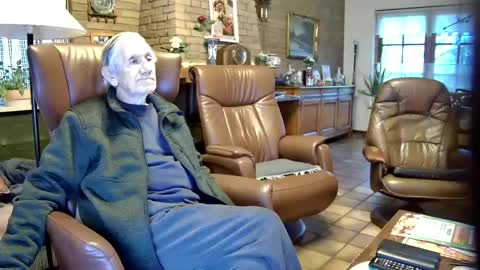 johan7 heet online show from January 1, 2:42 pm