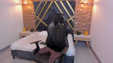 Johan Williams online show from December 28, 4:20 pm