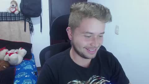 JOHAN independient model online show from October 3, 9:53 pm